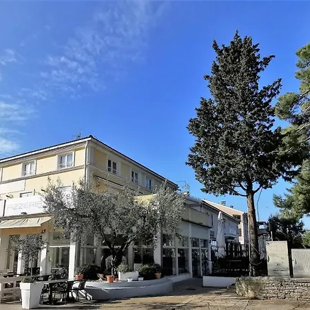 Stella Deluxe Superior 5 Star Apartment, Your Piece Of Heaven By The Sea & Park, With Sea View Novigrad (Istria)