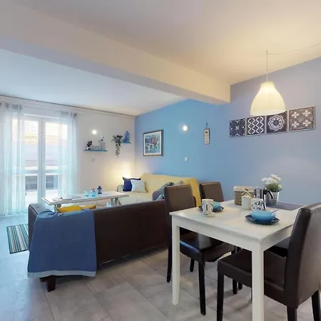Apartment Stella Deluxe Superior 5 Star Apartment, Your Piece Of Heaven By The Sea & Park, With Sea View