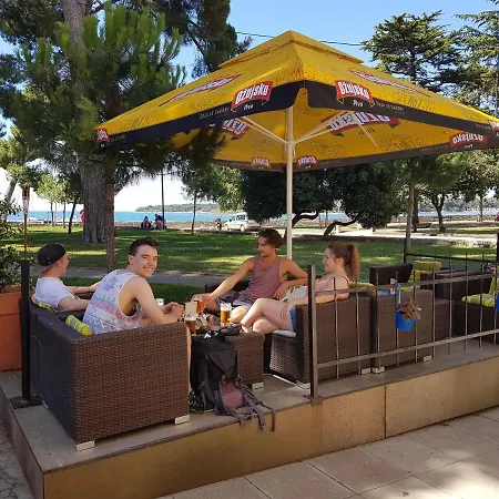 Stella With Terrace By The Sea & Park Apartment Novigrad Istria