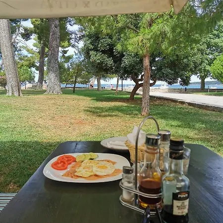 Apartment Stella Deluxe Superior 5 Star Apartment, Your Piece Of Heaven By The Sea & Park, With Sea View Novigrad (Istria)