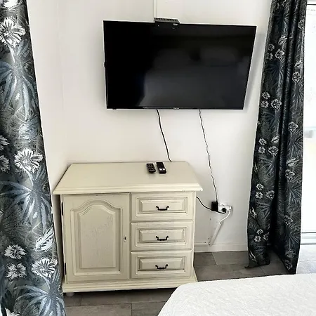 Apartment Stella Deluxe Superior 5 Star Apartment, Your Piece Of Heaven By The Sea & Park, With Sea View *